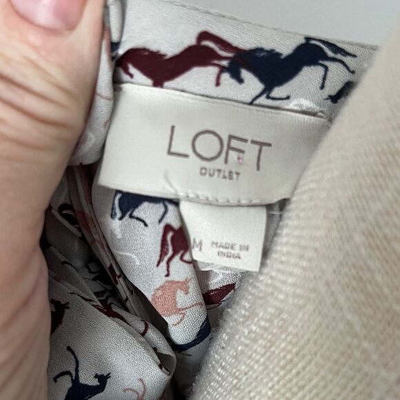 LOFT Multicolor Horse Print Blouse Tie Back SZ M NWT - Picture 2 of 10